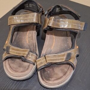 Ozark Trail Sz 10 Mens Brown Sandals